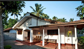  Anura Villa  Hikkaduwa